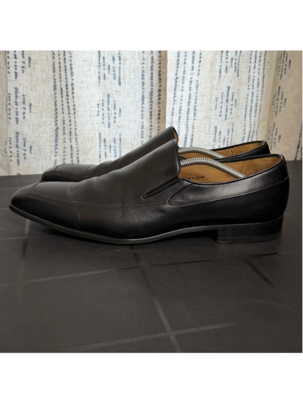 Mezlan sophisticated classic